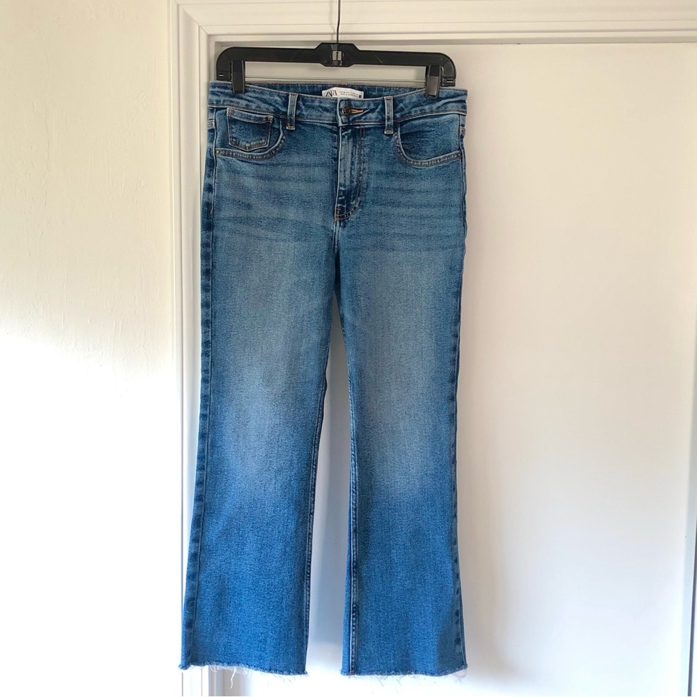 Zara High-Rise, Straight Leg Jeans with Raw Hem, Size 6